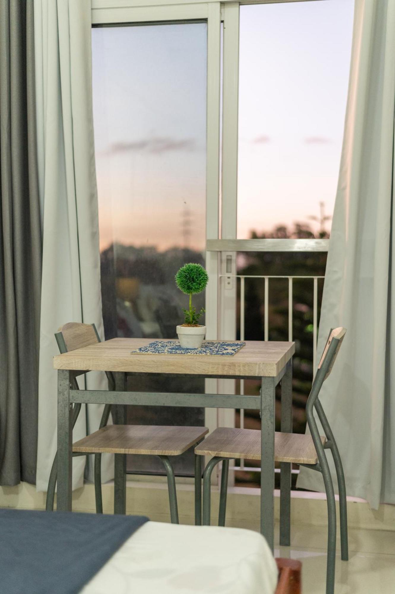 Wind Residence 4 Tagaytay City Екстер'єр фото