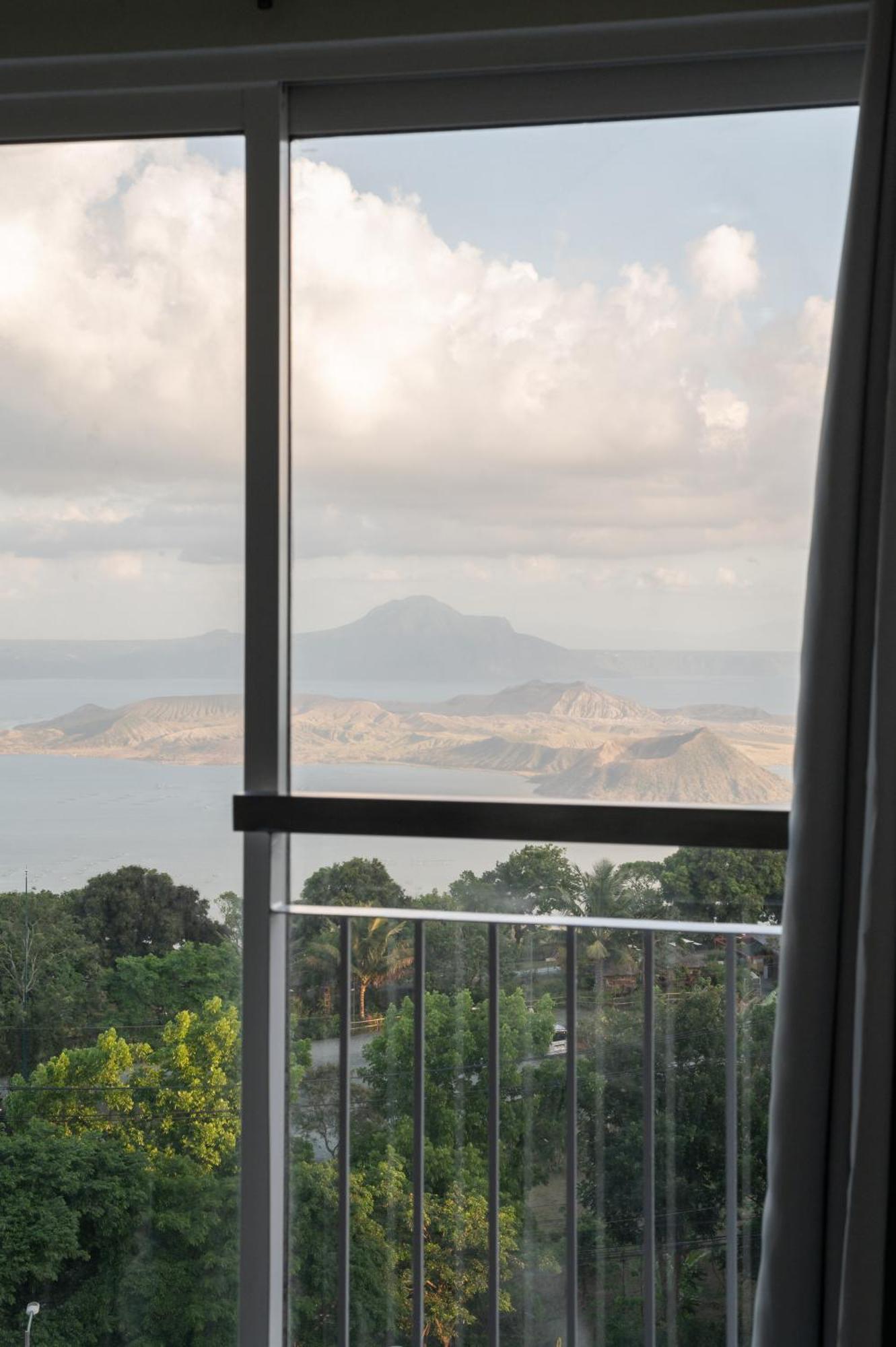 Wind Residence 4 Tagaytay City Екстер'єр фото