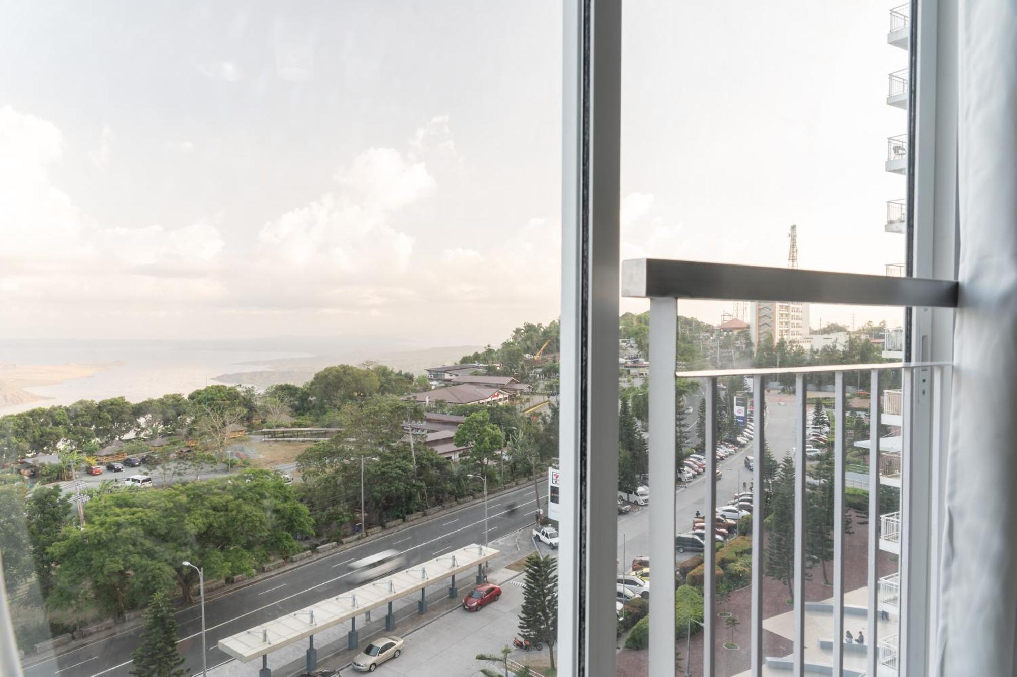 Wind Residence 4 Tagaytay City Екстер'єр фото